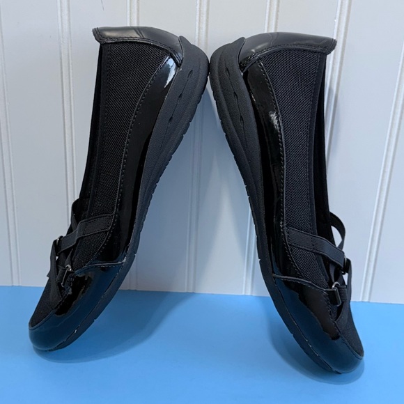 Earth Spirit Patent Leather & Fabric Flat Shoe
Black Size 8 - Picture 15 of 16
